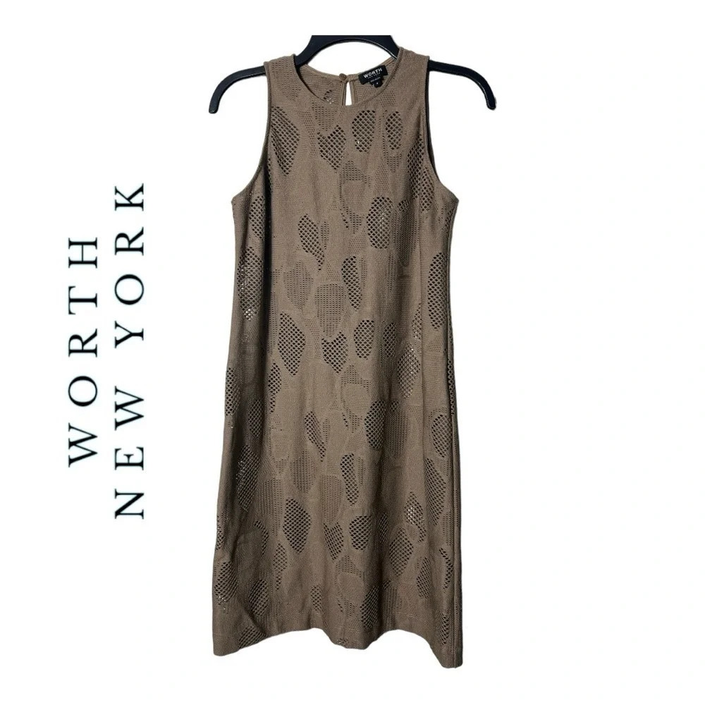 1824. WORTH NEW YORK LASER CUT SHIFT DRESS‎ BROWN IN COLOR SIZE SMALL KEYHOLE